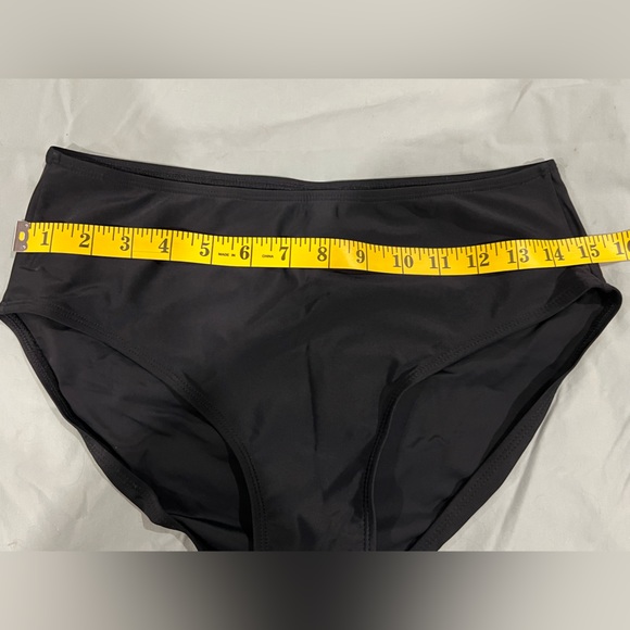 Hold Pose High Neck black Tankini & Bottom - Picture 9 of 9